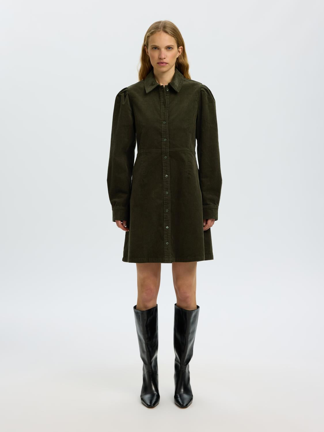 model_shot-front